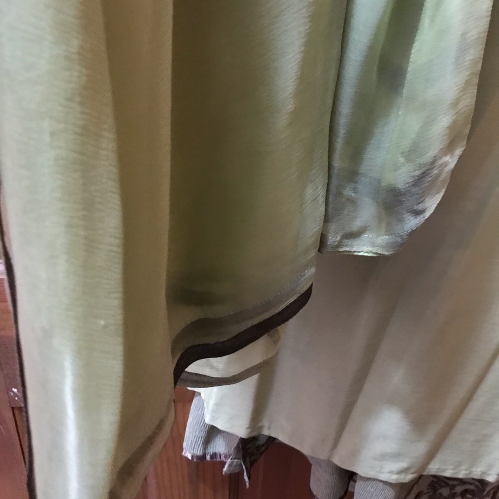 Suit - Picture 4 of 6